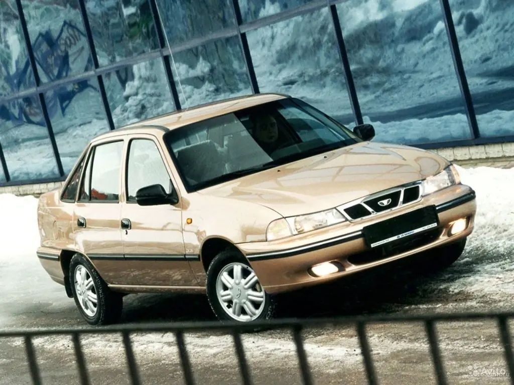 Daewoo Nexia (KLETN) 1 поколение, рестайлинг, седан (02.2002 - 05.2008)